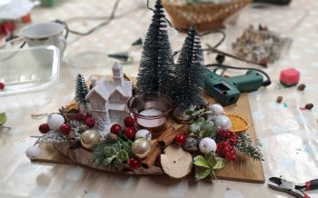 Vianočné aranžmány na dreve